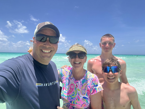 501044041_10230097375965987_3391000579144772623_n (1)