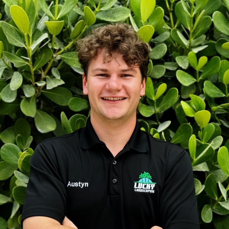 Headshot of Austyn Roth